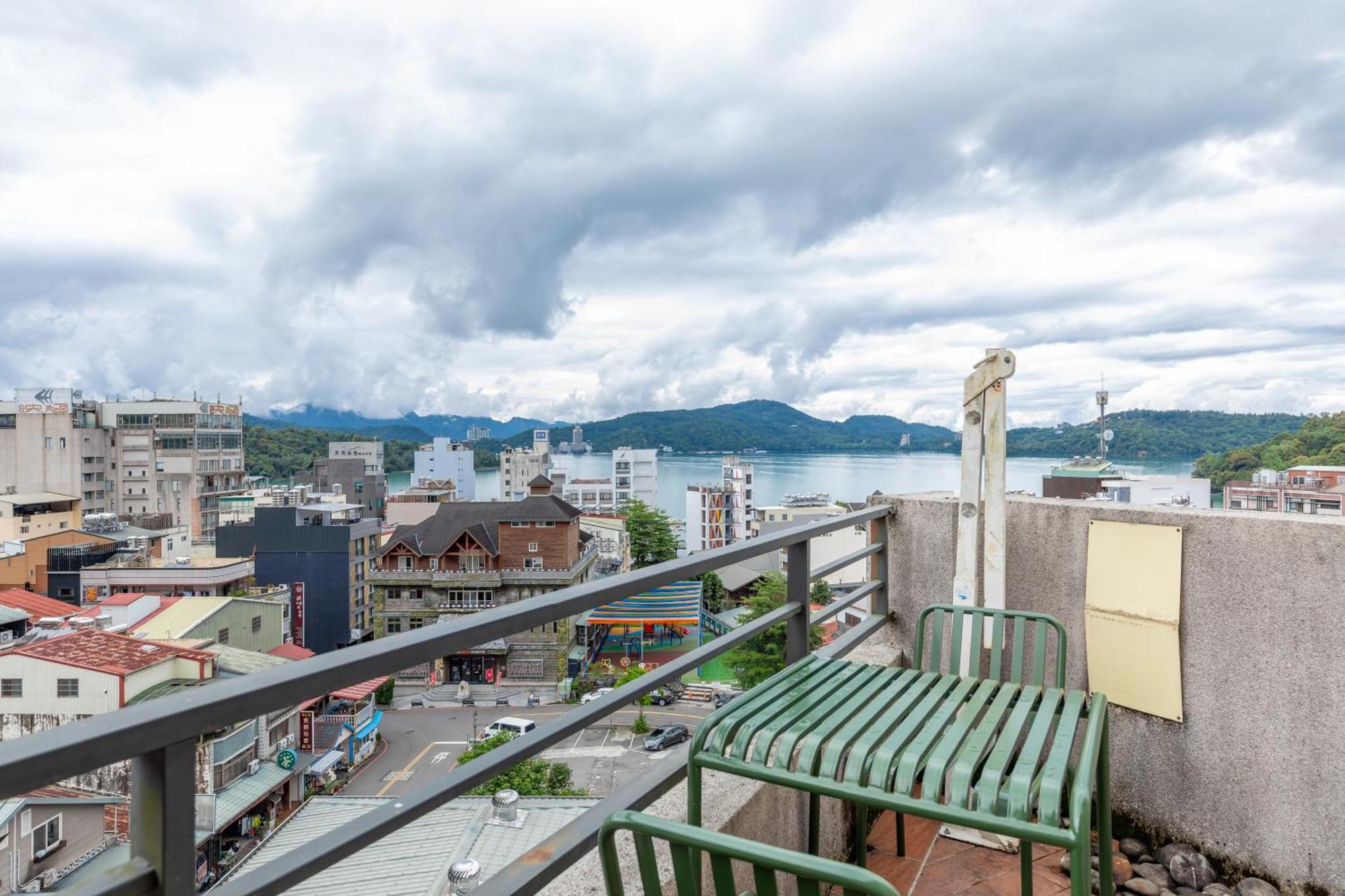 Sun Moon Lake Itathao Vacation Inn With Elevator Yuchi Esterno foto