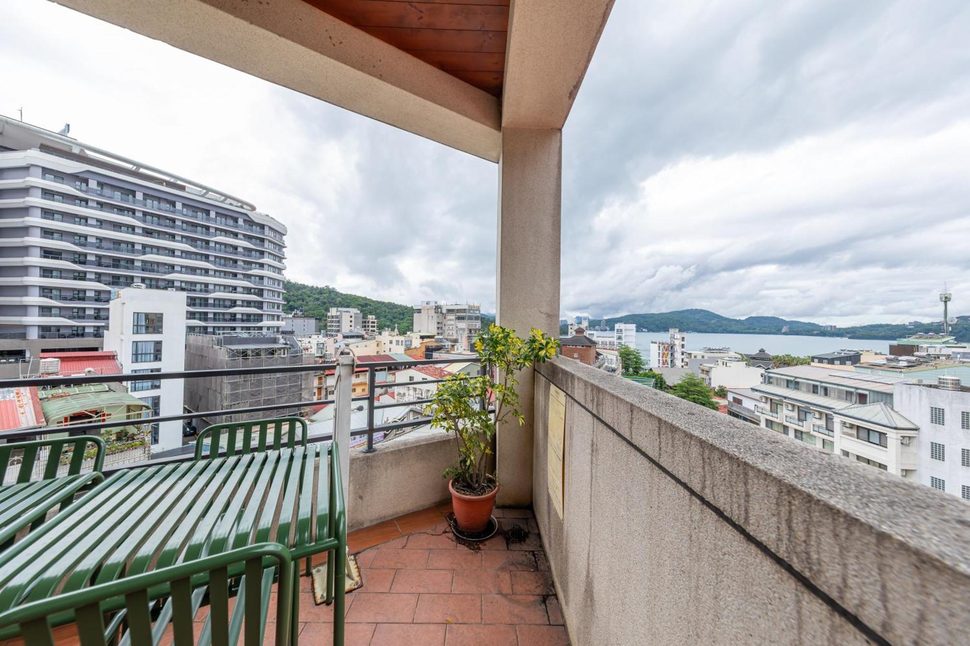 Sun Moon Lake Itathao Vacation Inn With Elevator Yuchi Esterno foto