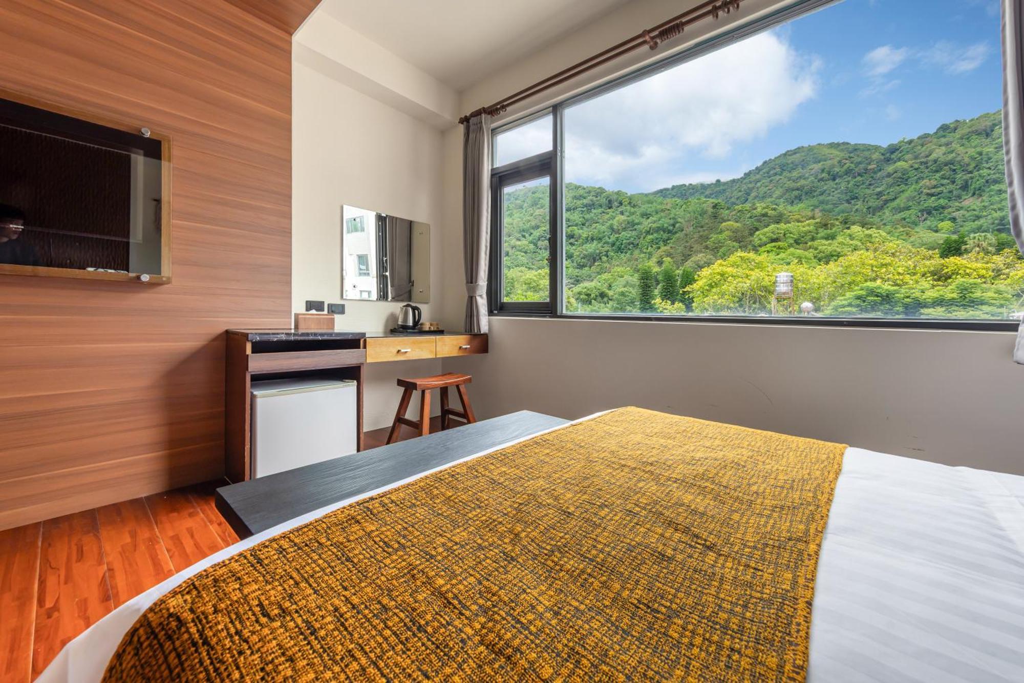 Sun Moon Lake Itathao Vacation Inn With Elevator Yuchi Esterno foto