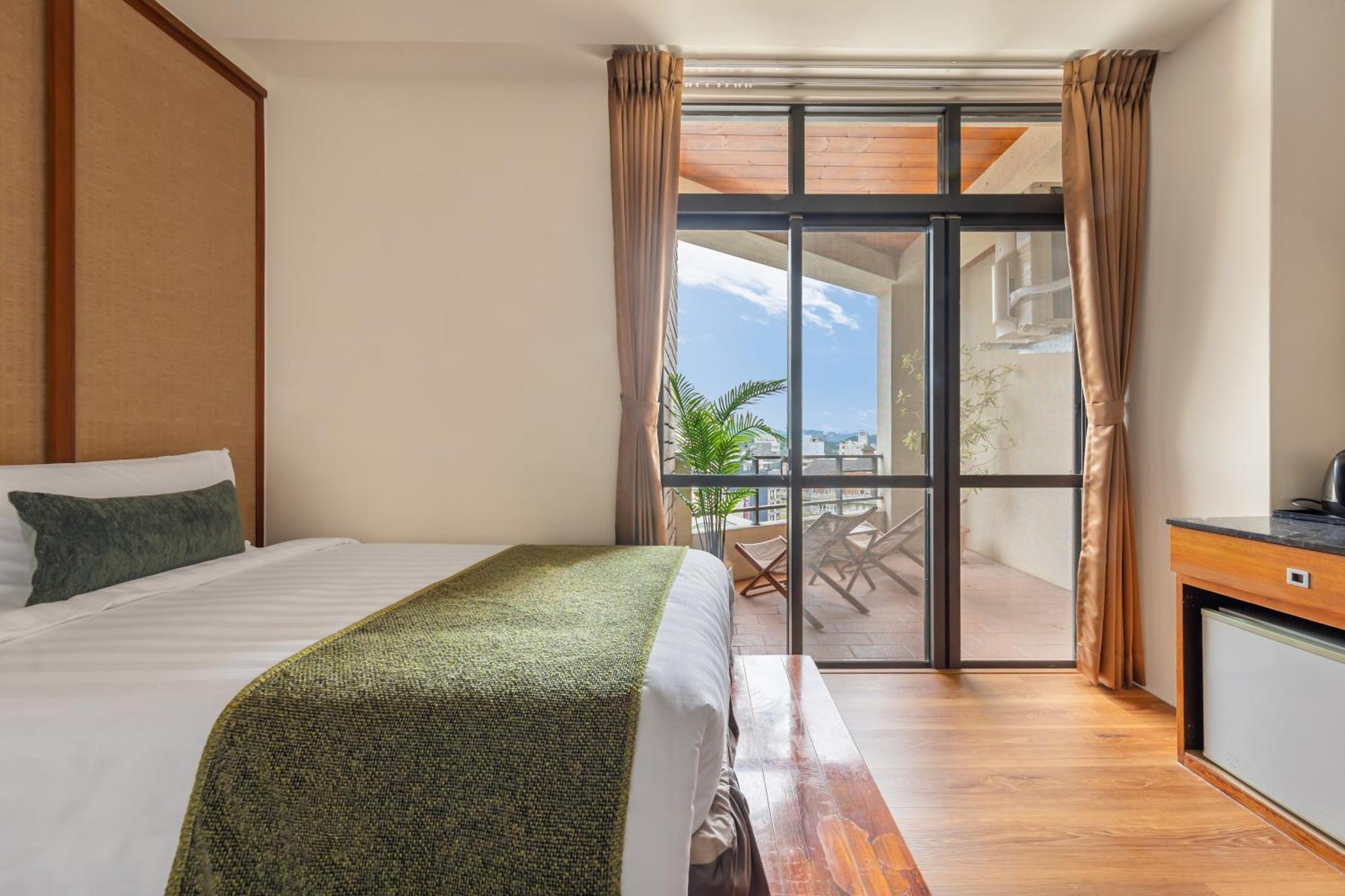 Sun Moon Lake Itathao Vacation Inn With Elevator Yuchi Esterno foto
