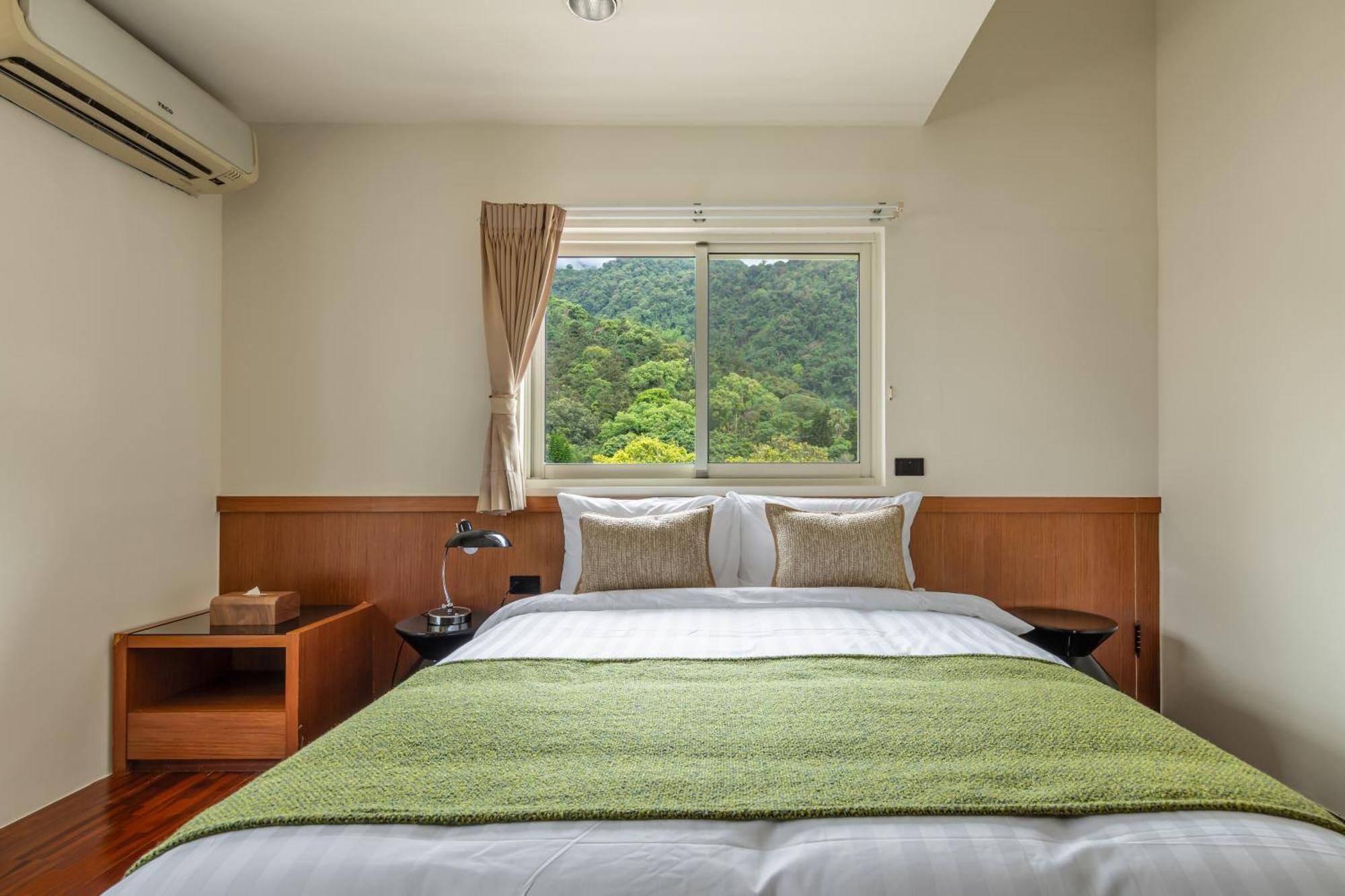 Sun Moon Lake Itathao Vacation Inn With Elevator Yuchi Esterno foto