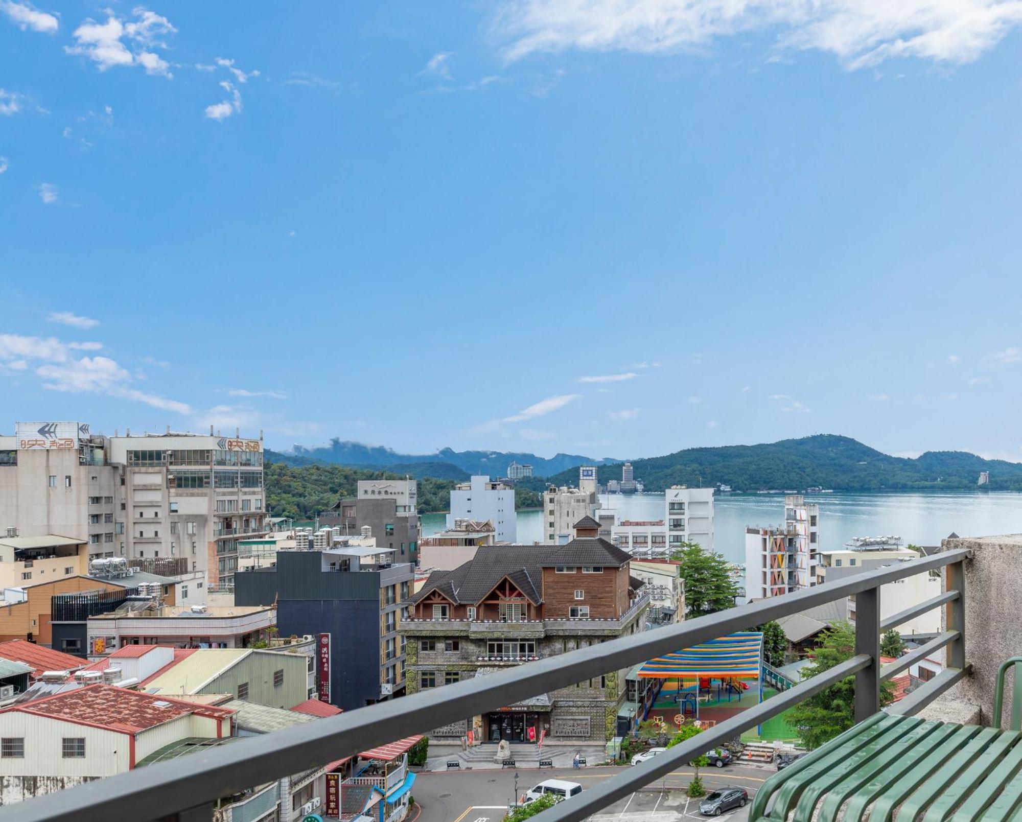 Sun Moon Lake Itathao Vacation Inn With Elevator Yuchi Esterno foto